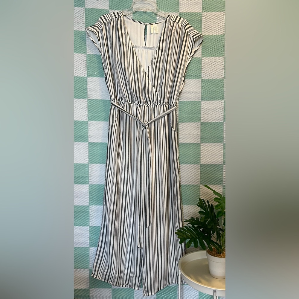 Japna Jumper~Jumpsuit Women’s Large Grey & White Stripe Polyester Style 18138